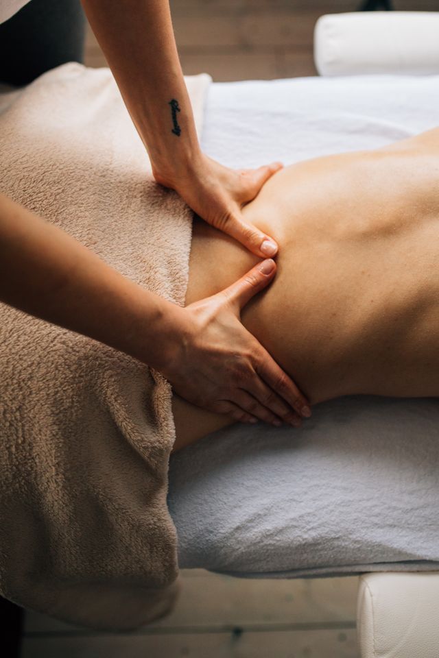 pexels-cottonbro-7233269